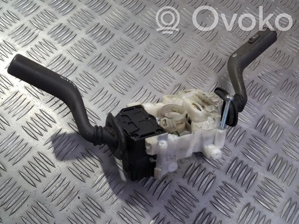 Volvo S40, V40 Leva/interruttore dell’indicatore di direzione e tergicristallo 