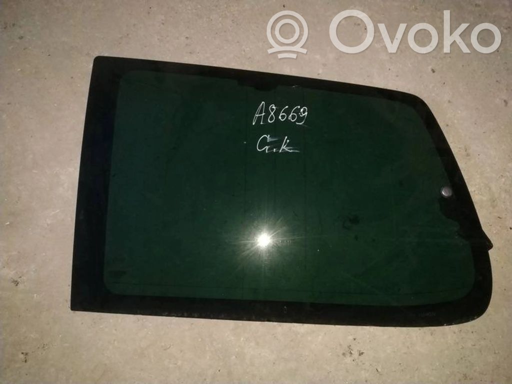 Vidrio lateral trasero