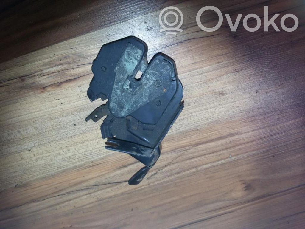 Volvo S70  V70  V70 XC Încuietoare capotă 