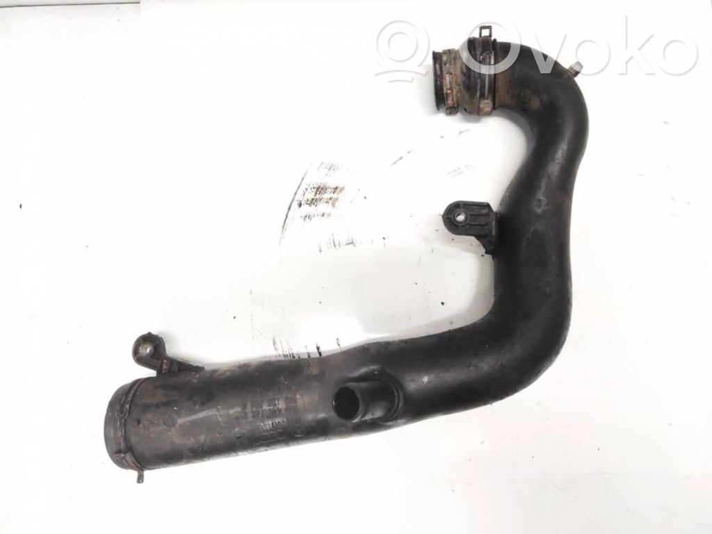 Volkswagen PASSAT B6 Furtun/conductă intercooler 