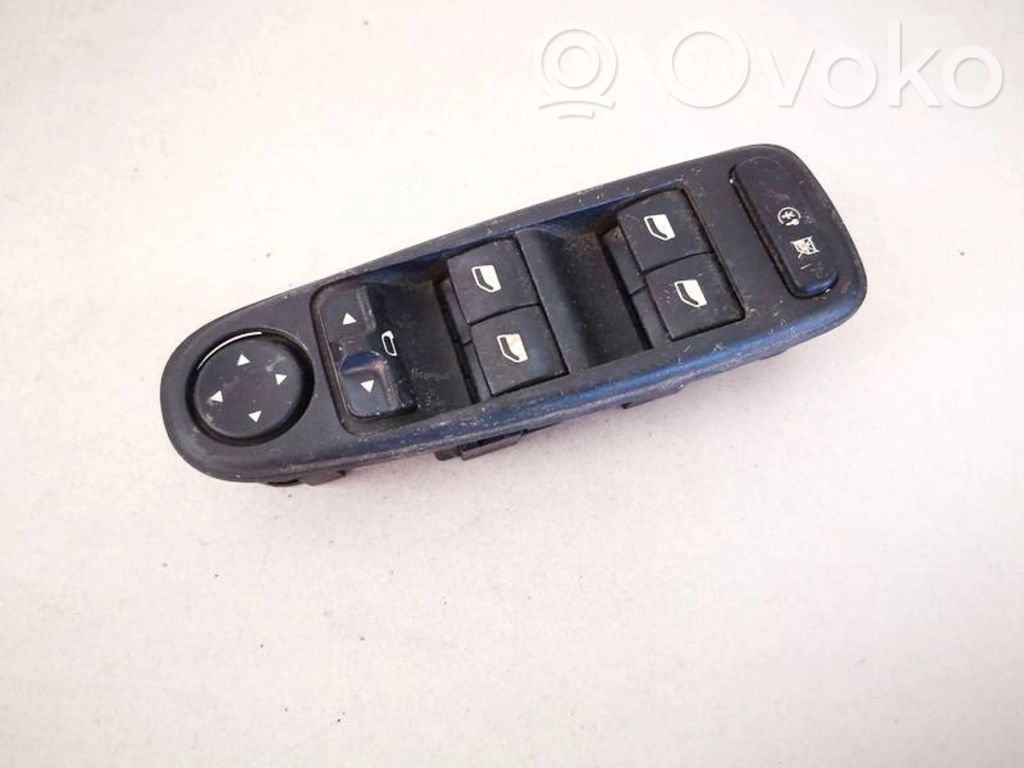 Citroen C4 Grand Picasso Ramă comutator geam ușă față 