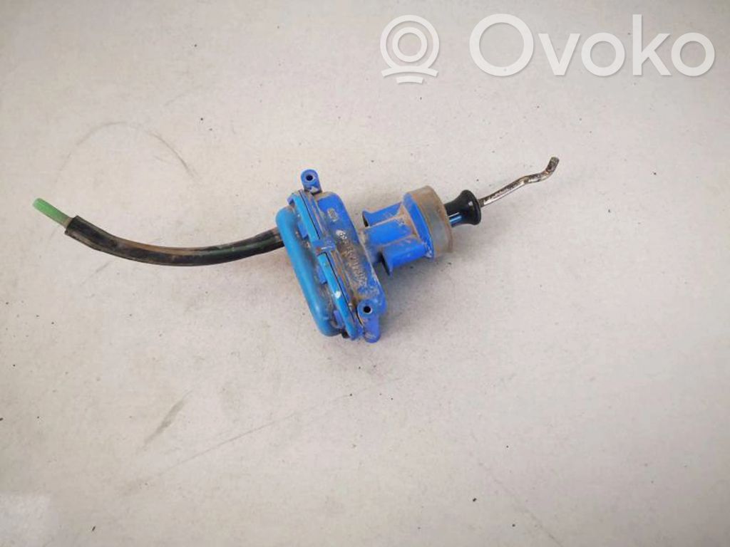 Audi 80 90 S2 B4 Pompa a vuoto chiusura centralizzata