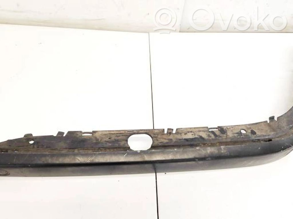 BMW 7 E38 Moulure sous phares