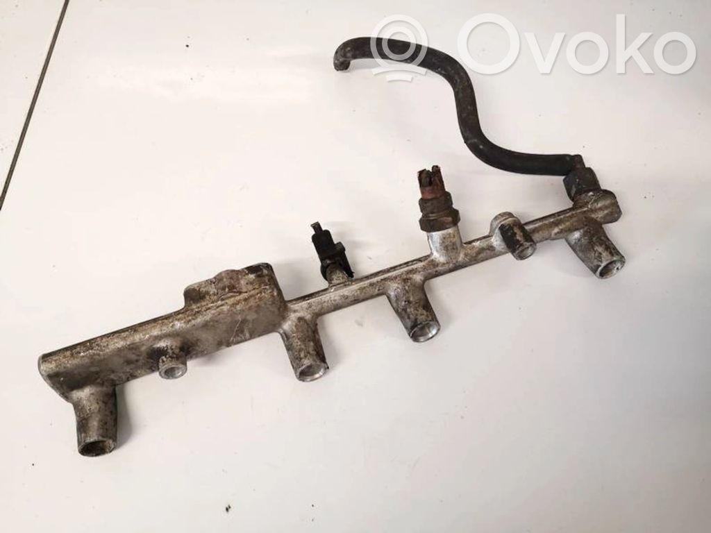 Ford Sierra Tubo principal de alimentación del combustible