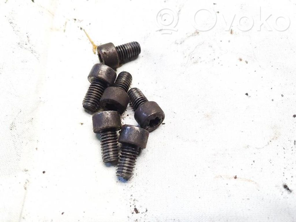 Tuercas/tornillos