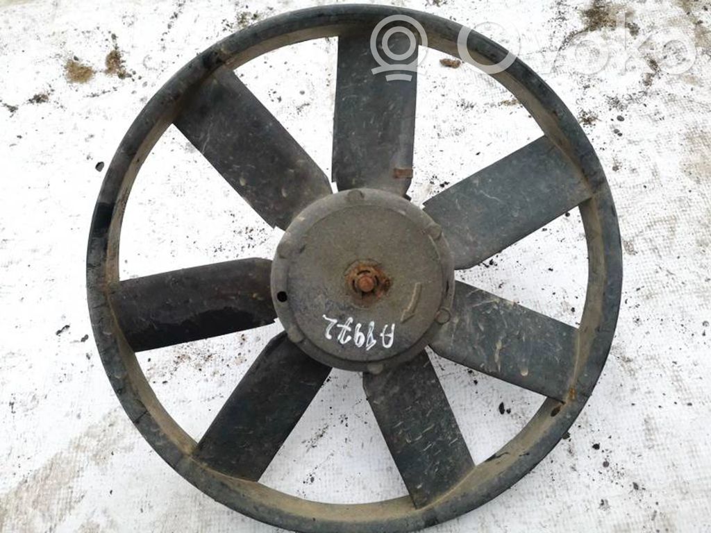 Volkswagen Golf III Suport ventilator radiator