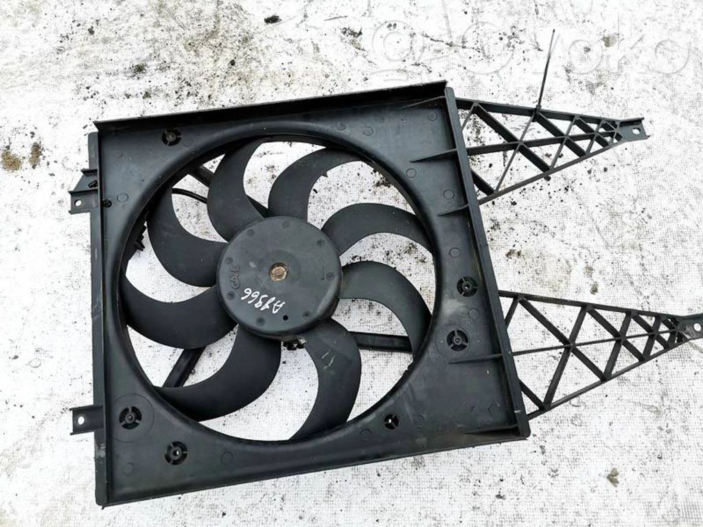 Skoda Roomster (5J) Convogliatore ventilatore raffreddamento del radiatore