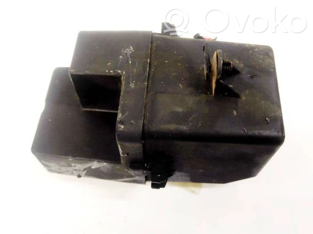 Volkswagen Golf IV Set scatola dei fusibili 