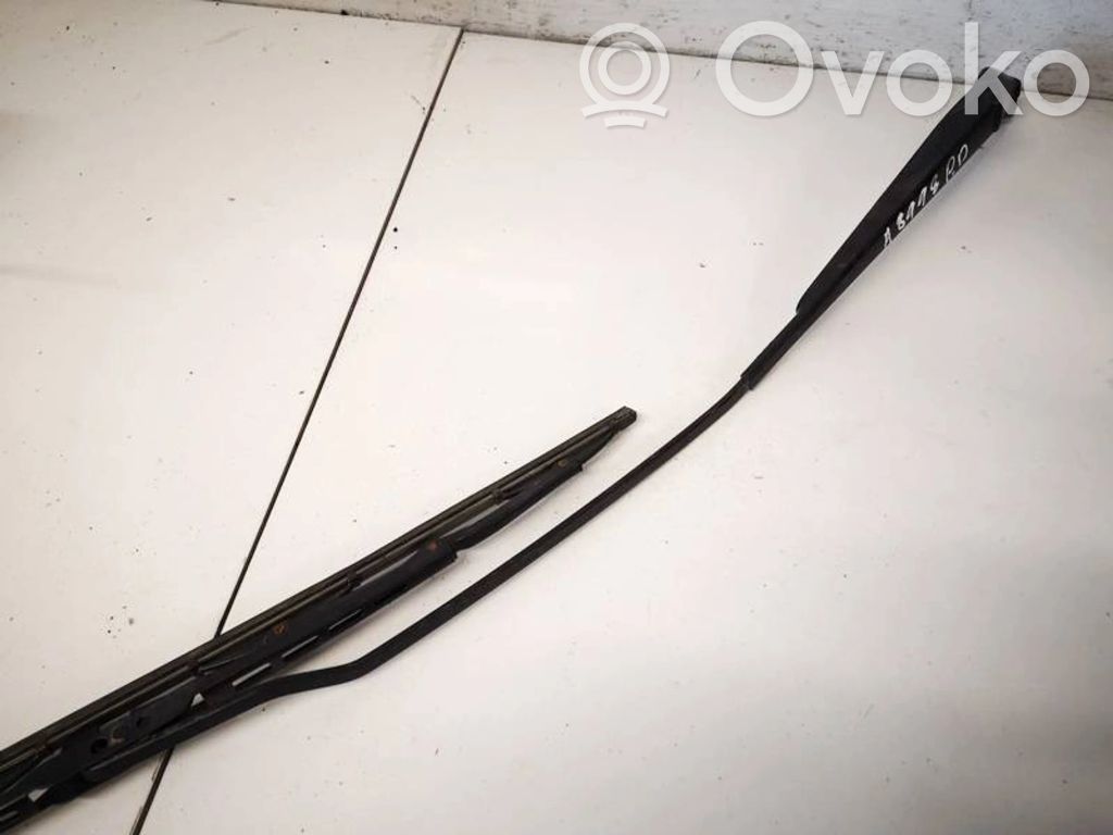 Volkswagen Golf IV Braccio della spazzola tergicristallo anteriore