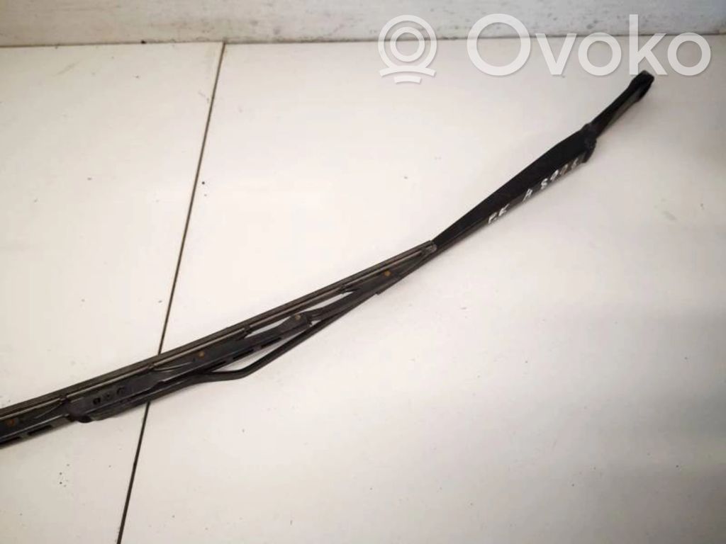 Volkswagen Golf IV Ramię wycieraczki szyby przedniej / czołowej 