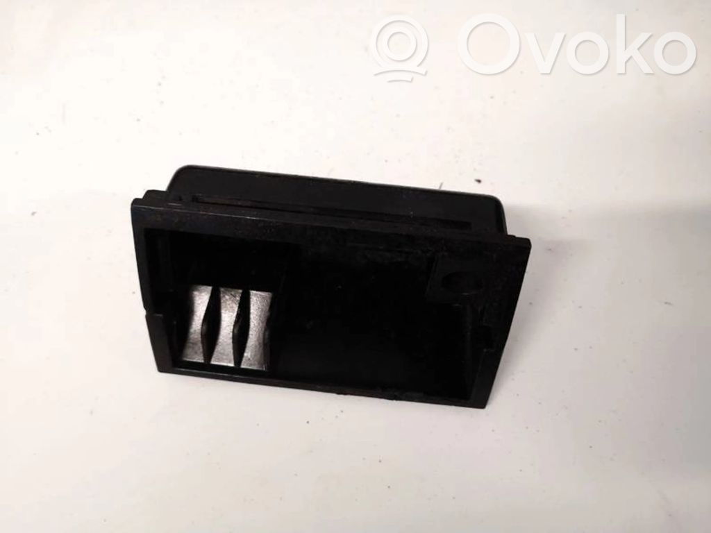 Audi A4 S4 B5 8D Posacenere auto 