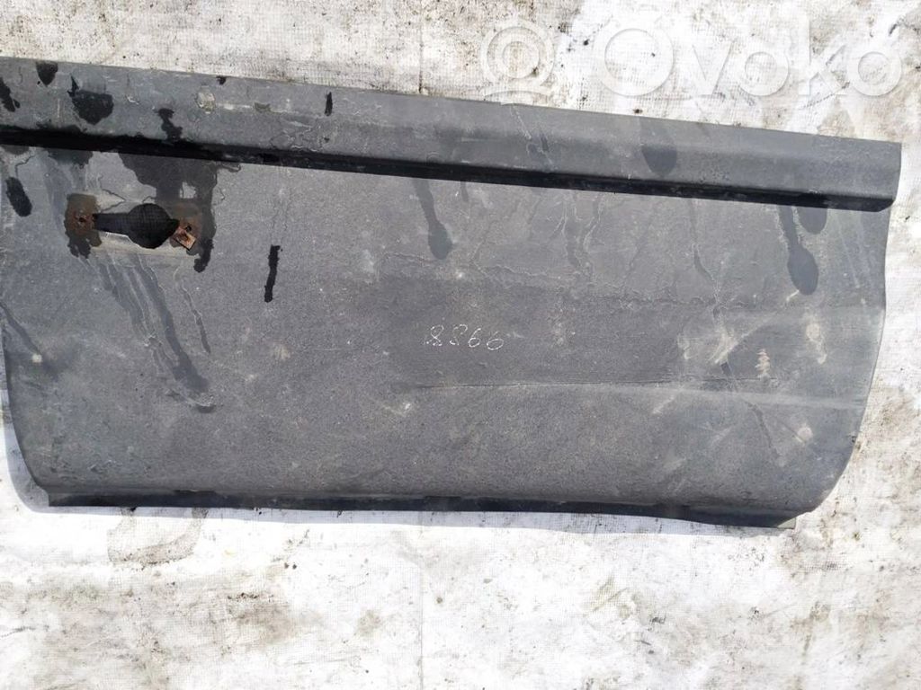 Iveco Daily 30.8 - 9 Rivestimento portiera posteriore (modanatura) 