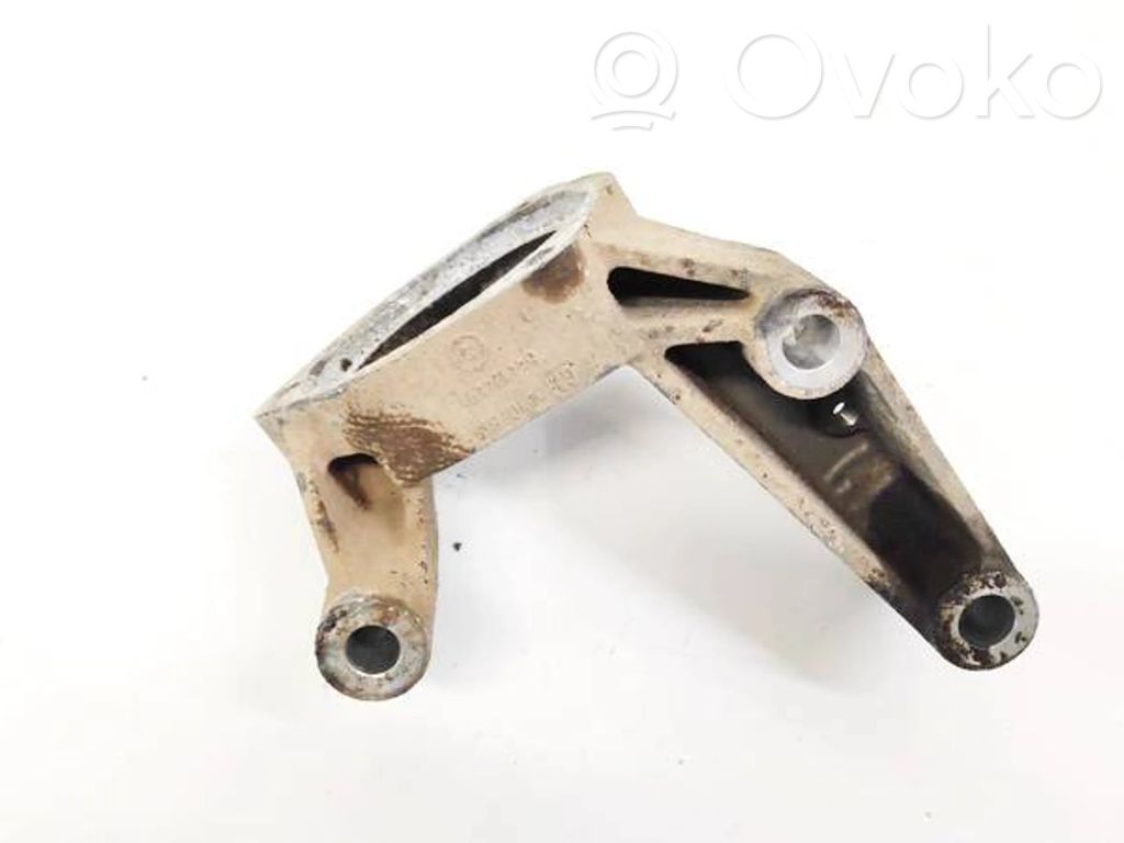 Engine mounting bracket   13107615,544124471,13107615,544124471