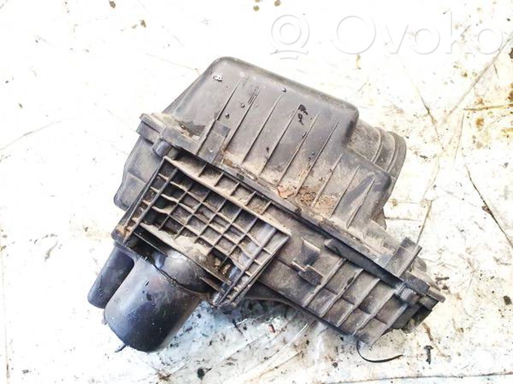 Peugeot 607 Boîtier de filtre à air 