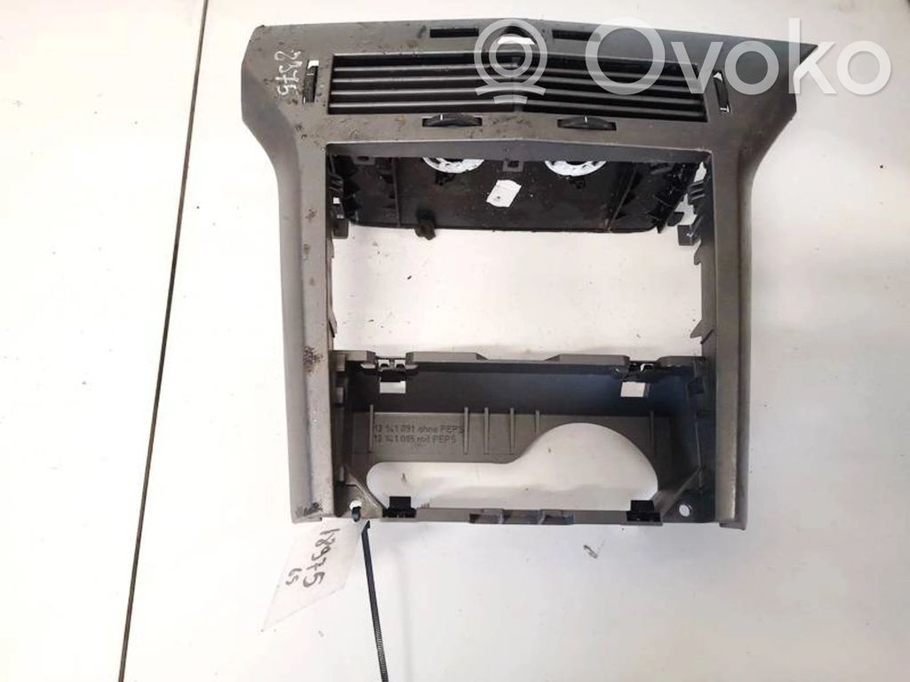 Opel Astra H Rejilla de ventilación central del panel