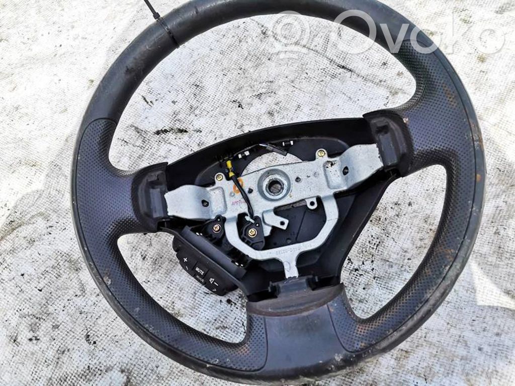 Suzuki Liana Volant