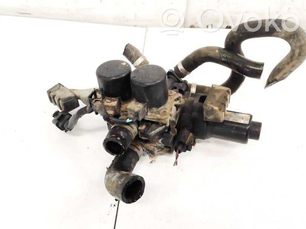 Volkswagen Phaeton Supapă control încălzitor lichid răcire 