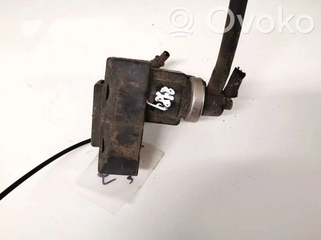 Électrovanne turbo   8E0906628,8E0906628