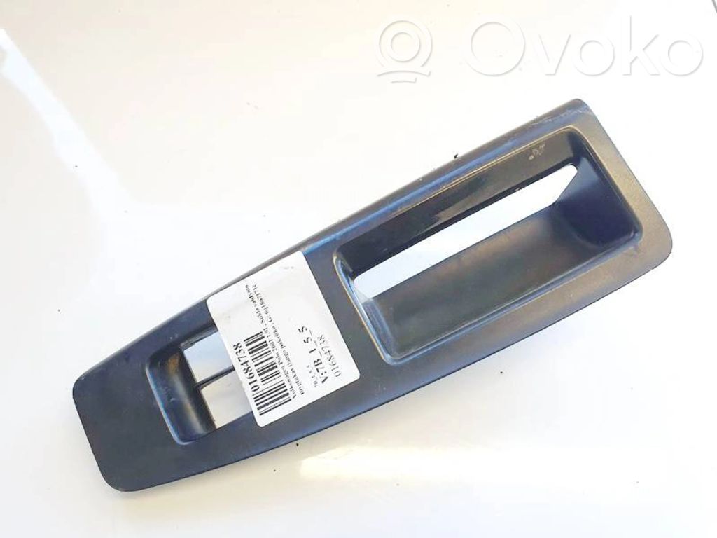 Volkswagen Polo III 6N 6N2 6NF Ramka przycisków otwierania szyby drzwi przednich 