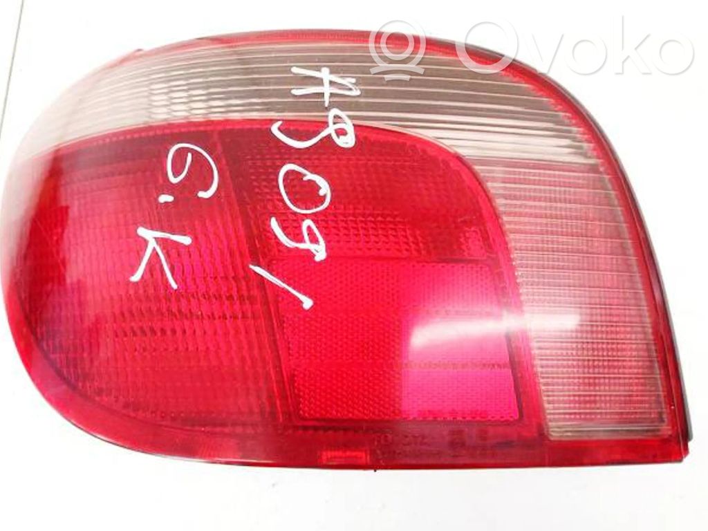 Toyota Yaris Luci posteriori 