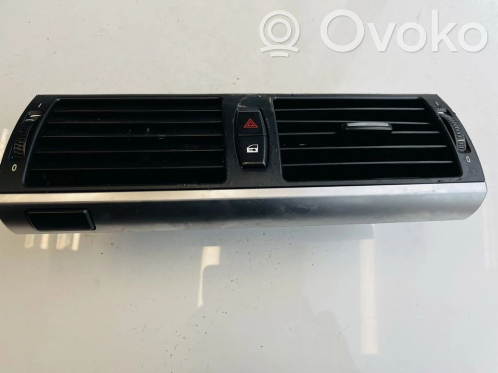 Grille d'aération centrale   716180104,716180104,695865404,716180104,716180104,716180204