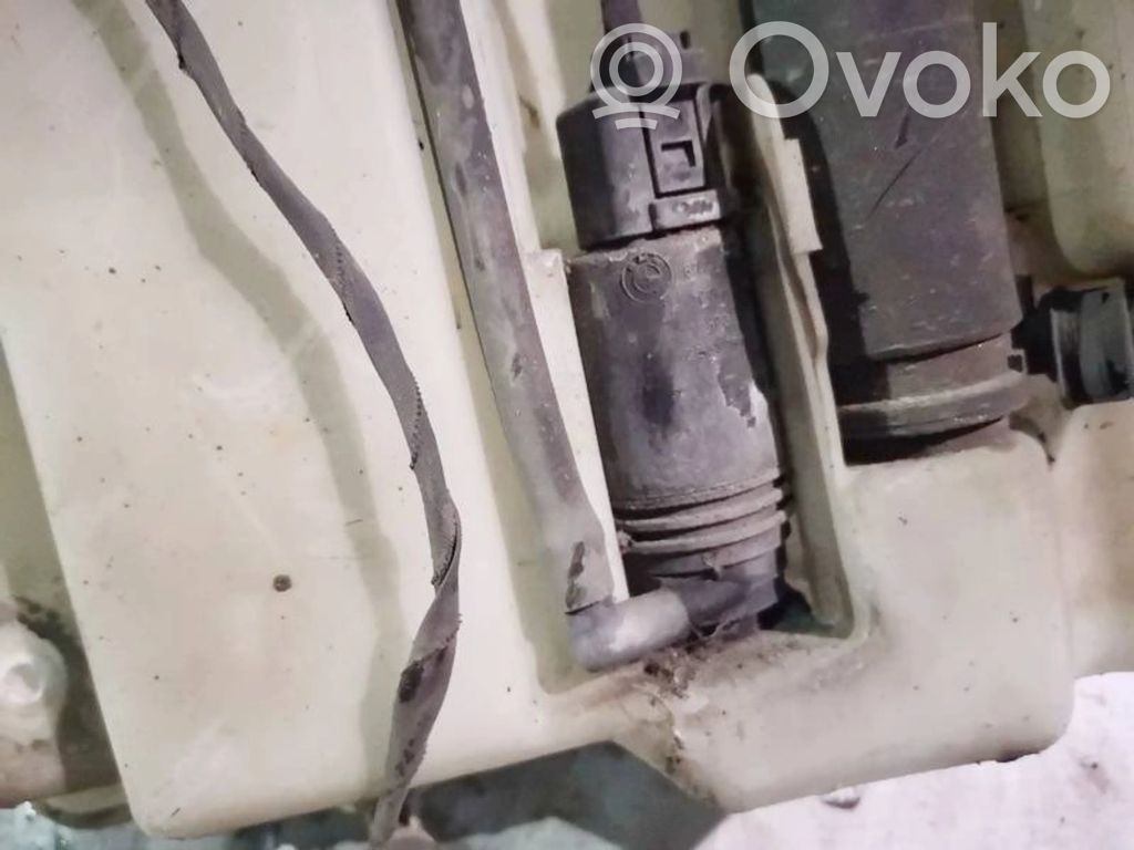 BMW 7 E65 E66 Pompa lavavetri parabrezza/vetro frontale