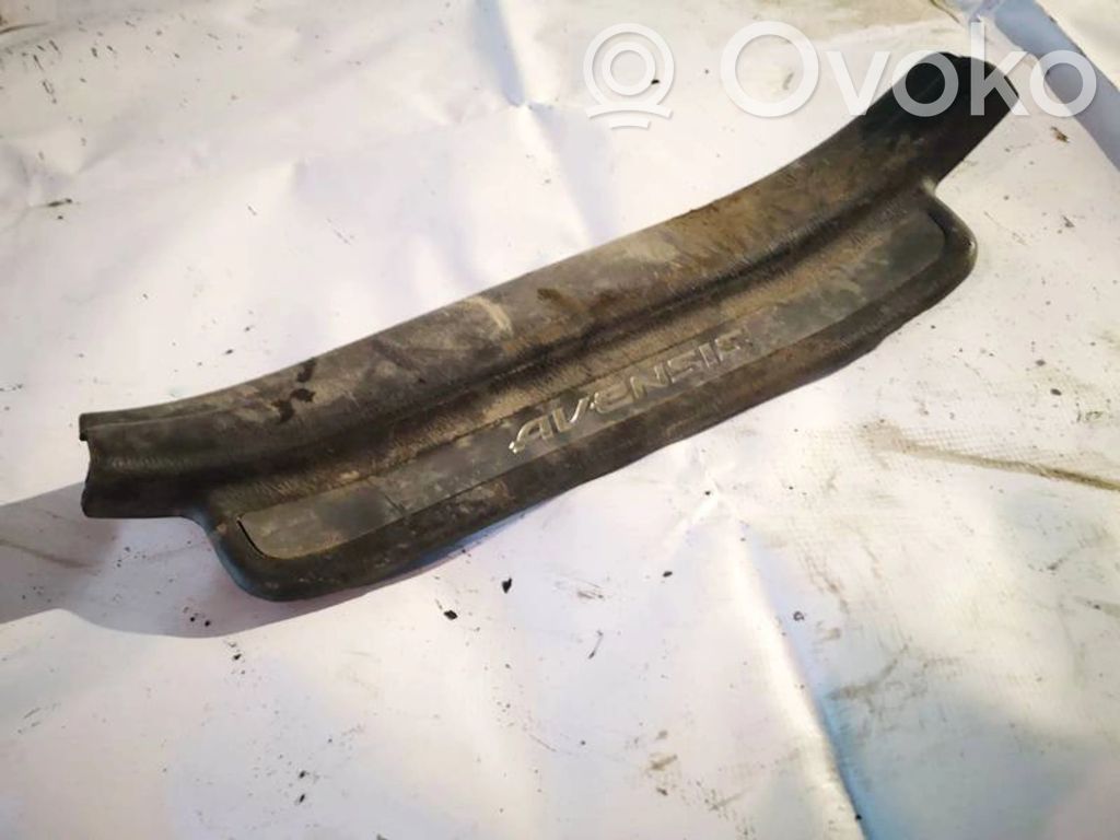 Toyota Avensis T250 Copertura del rivestimento del sottoporta posteriore 