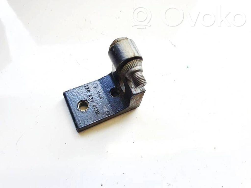 Skoda Octavia Mk2 (1Z) Cerniera inferiore della portiera posteriore