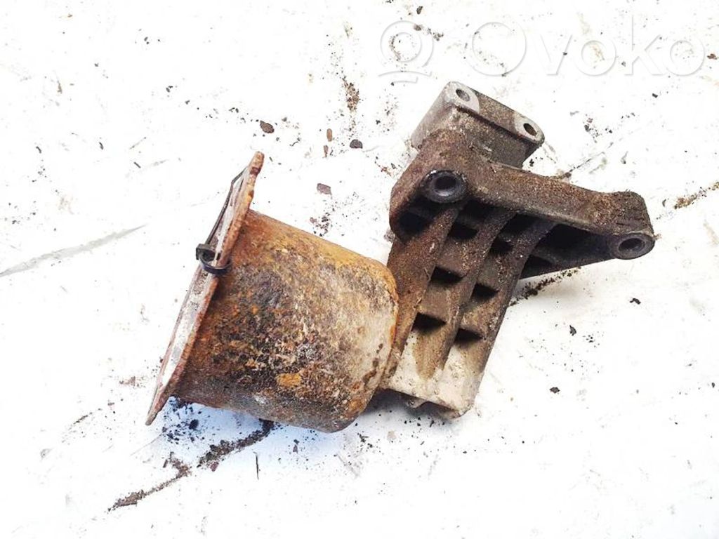 Soporte de montaje del motor