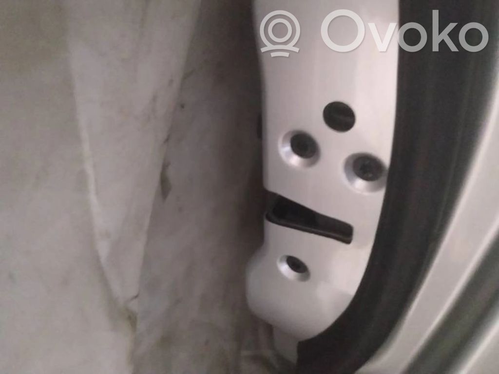 Cerradura de puerta delantera