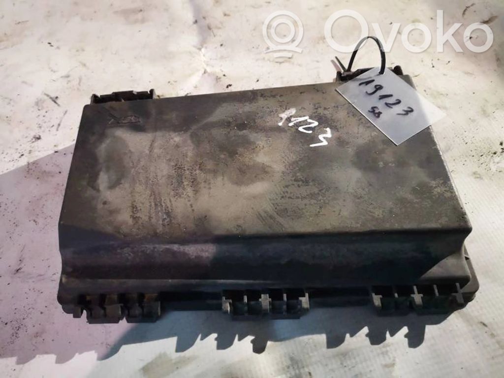 Opel Astra H Capac cutie siguranțe 