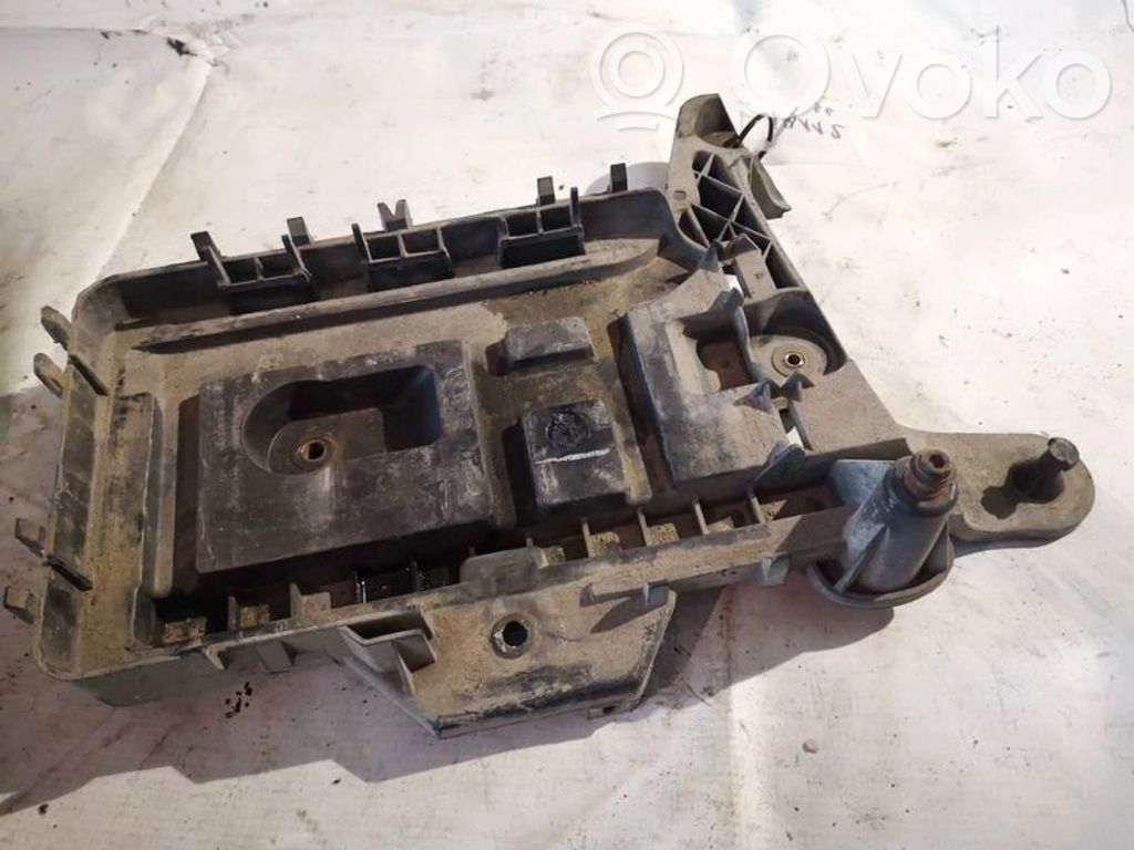 Volkswagen Golf VI Vassoio scatola della batteria