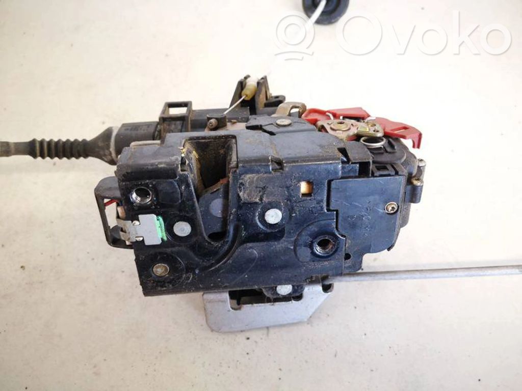 Audi A4 S4 B6 8E 8H Serratura portiera anteriore