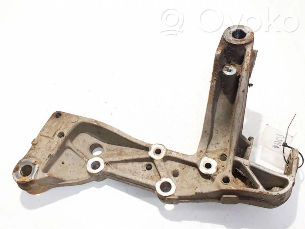 Skoda Octavia Mk2 (1Z) Braccio di controllo sospensione anteriore inferiore/braccio oscillante