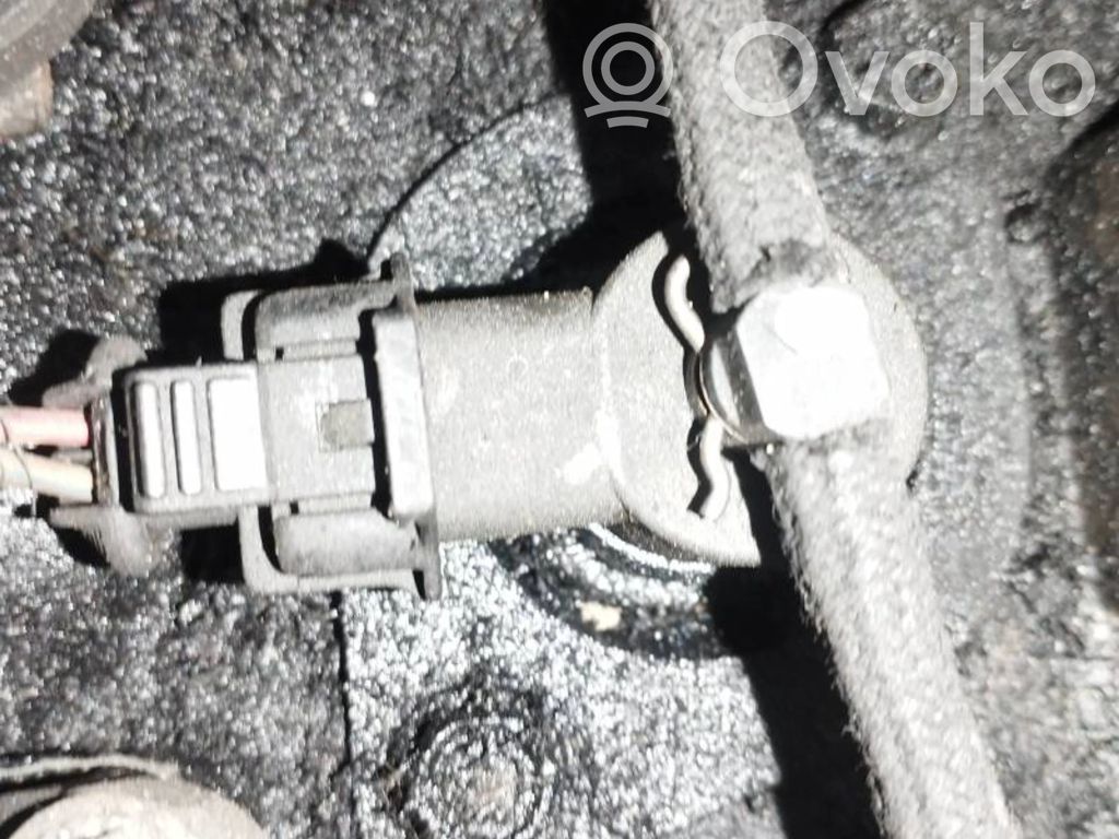 Opel Astra H Injector combustibil 
