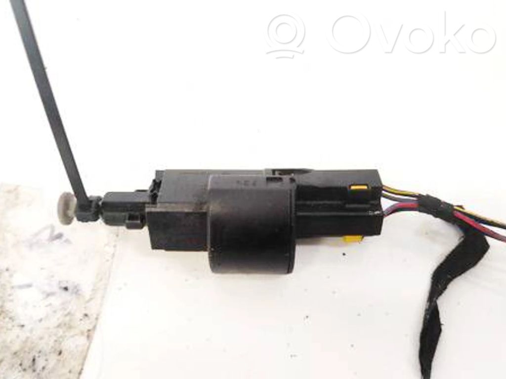 Interruptor sensor del pedal de freno   09132299,09175172,09132299,09175172,09175185