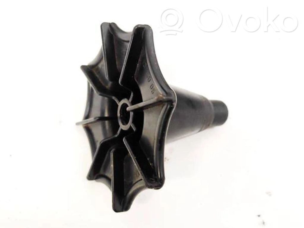 Tornillo de la rueda de repuesto   1315006,13132390,13132390,1315006