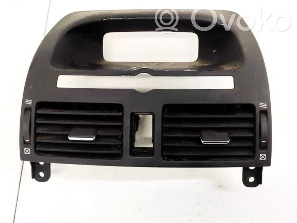 Toyota Avensis T250 Griglia di ventilazione centrale cruscotto 