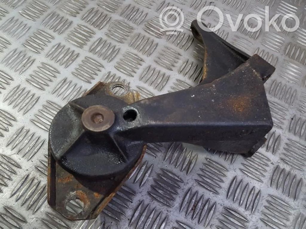 Alfa Romeo 156 Engine mounting bracket 