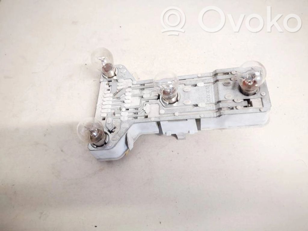 Volkswagen PASSAT B5 Portalampada fanale posteriore 