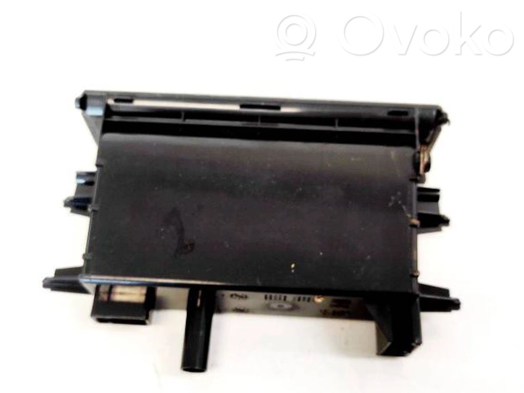Guantera   68475JG00A,68475JG40A,68475JG00A,68475JG40A