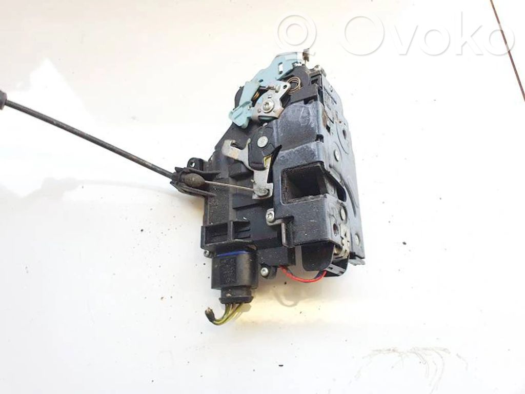 Skoda Octavia Mk2 (1Z) Serratura portiera anteriore