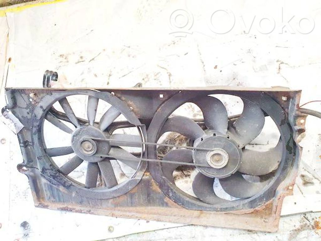 Volkswagen PASSAT B4 Convogliatore ventilatore raffreddamento del radiatore 