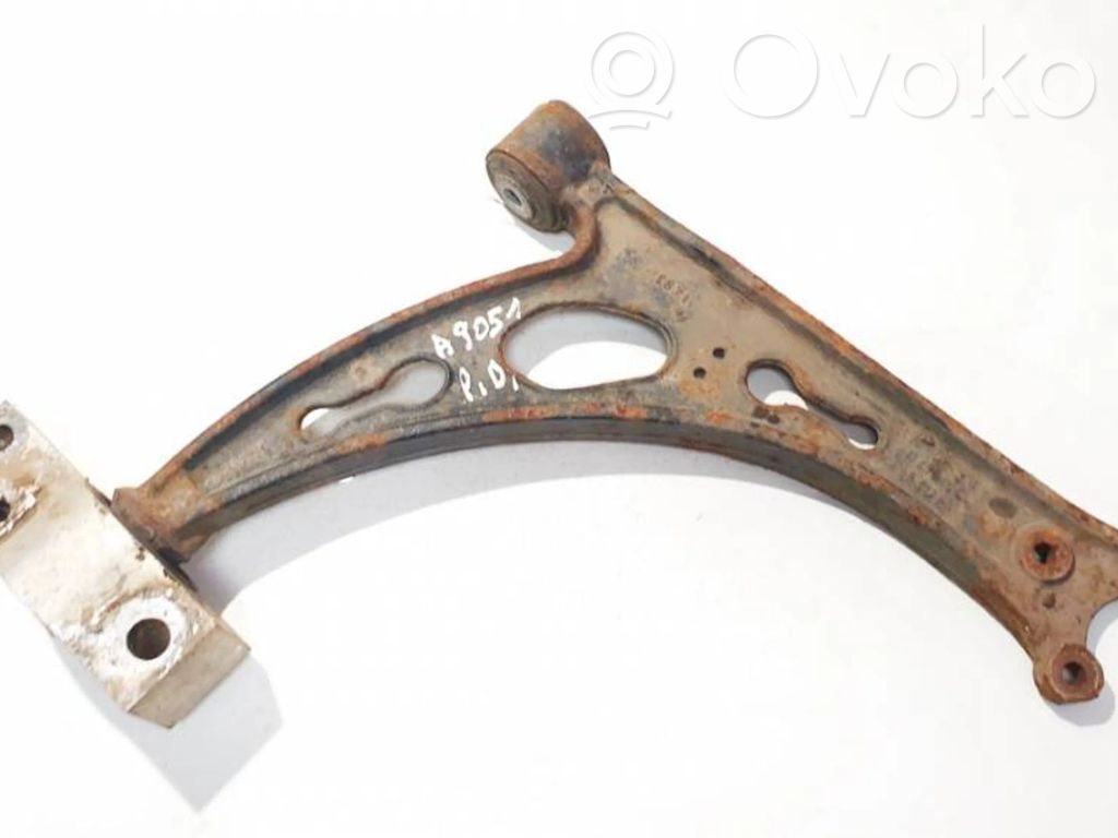 Skoda Octavia Mk2 (1Z) Braccio di controllo sospensione anteriore inferiore/braccio oscillante