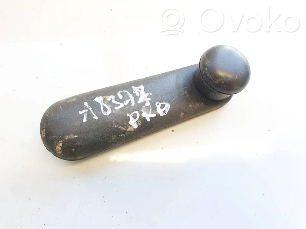 Asa de la ventanilla de la puerta delantera   1T800,1T800