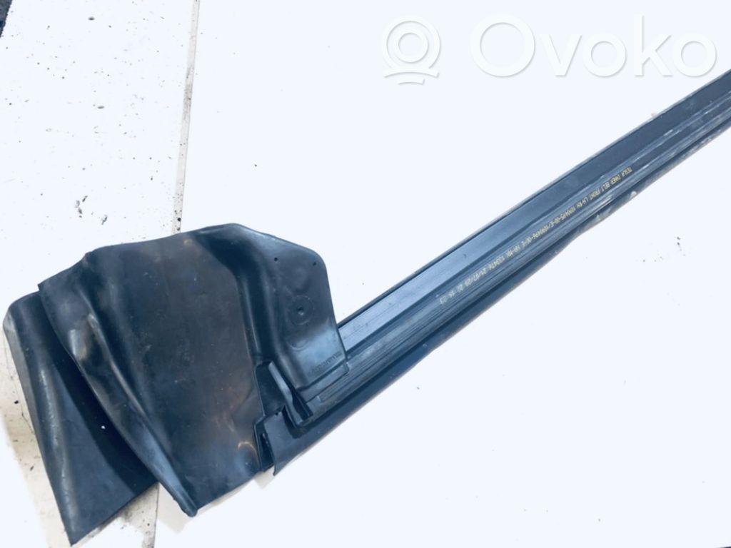 Tesla Model 3 Rivestimento modanatura del vetro della portiera anteriore 