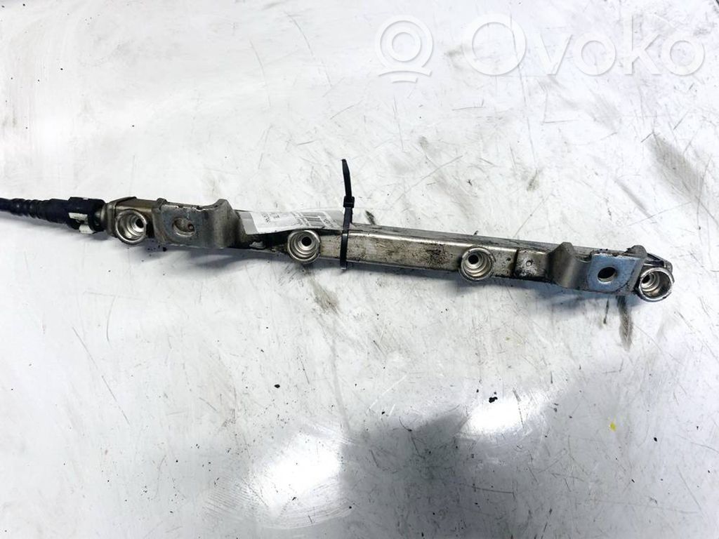 Ford Mondeo Mk III Listwa wtryskowa 