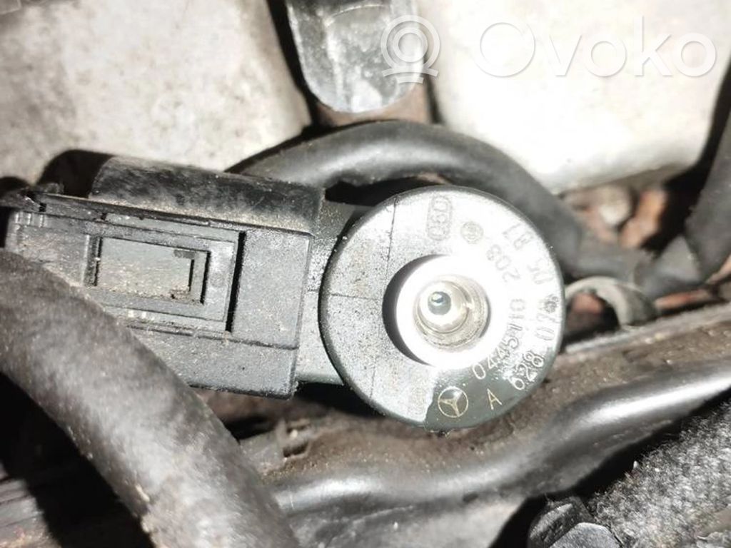 Mercedes-Benz ML W163 Inyector de combustible 