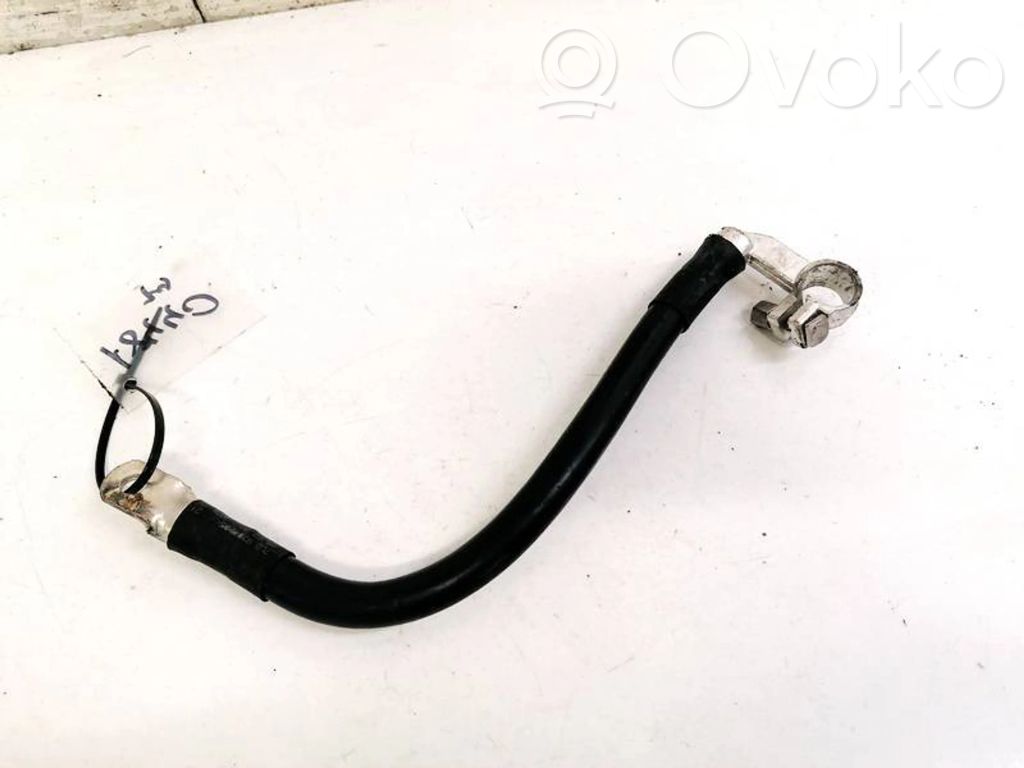 Volkswagen Touareg I Cavo positivo (batteria) 