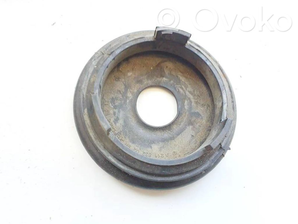 Mercedes-Benz E W211 Altra parte esteriore